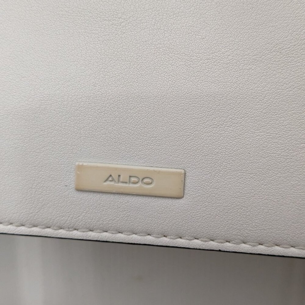 ALDO Greenwald Crossbody Bag Medium White Overflow With Metal Chain - Picture 5 of 16